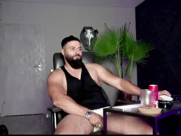 Jerking off  the private is available  i`m happy if you are happy #master #alpha # #muscular #leather #party